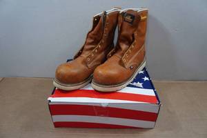 lot 31 image: Thorogood 8 Tobacco American Heritage Series Work Boots - Mens 11