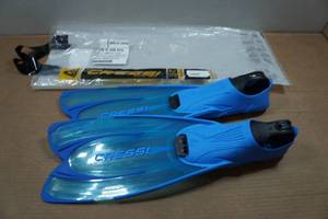 lot 62 image: Cressi Agua Snorkel Fins - 37-38