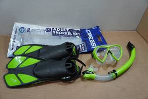 lot 63 image: Cressi Fin, Snorkel, and Mask Set - Adult SM