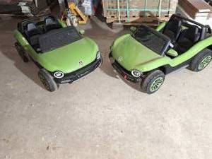 lot 7 image: 2 vw ride on kids electric car