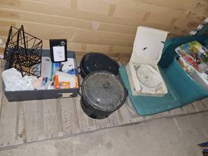 lot 21 image: Kitchenhome goods