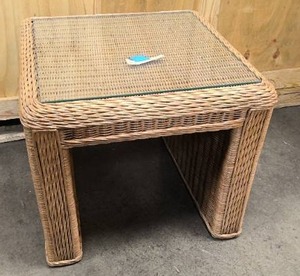 lot 11 image: Wicker side table with glass insert