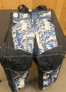 lot 19 image: Mens L Polaris Snowmobile snow Pants