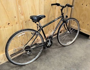 lot 38 image: Schwinn Range Adult Bike