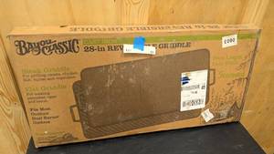 lot 65 image: Bayor Classic 28in Reversisble Cast Iron Griddle