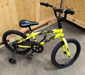 lot 67 image: Kids Huffy Bike with training wheels