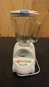 lot 84 image: Hamilton Beach Blender