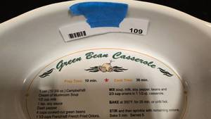 lot 109 image: Orginal Campbells Green Been Cassorole Pan