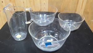 lot 114 image: 3 large plastic bowls and 1 plastic picture