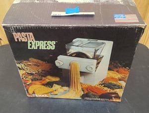 lot 130 image: Takka Pasta Express Noodle Maker