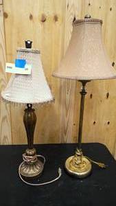 lot 200 image: Vintage metal table lamps with shades