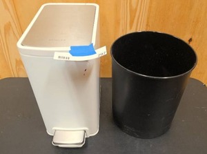 lot 207 image: Small Hohler trash can, and Threshold waste basket