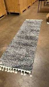 lot 215 image: Blue shag runner 98x 30