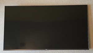 lot 40K image: BR2 - TCL 55-Inch Flat Screen TV Model 55R617 with Amazon Basics Wall Mount