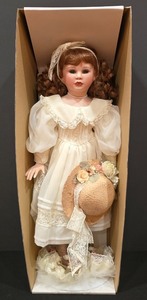 lot 42K image: DR - Seymour Mann 24-Inch Porcelain Connoisseur Collection Doll in Box
