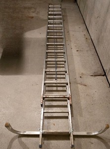 lot 54K image: LL-G - Werner Aluminum Extendable Ladder