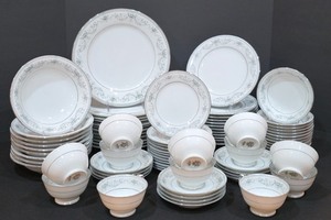 lot 87K image: P - Noritake 6107 Colburn China Set Service for 12 with Soup Bowls