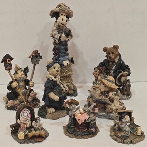 lot 97K image: P - Boyds Bears & Friends Figurine Collection Including Critter & Co. and The Furrstone Collection
