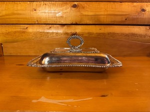 lot 6 image: Antique SilverSilver Plated Entree Dish or Tureen. Old English Reproduction C 28 12.