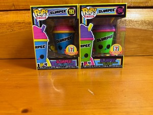 lot 22 image: POP Ad Icons Slurpee #193 and #194 7 Eleven