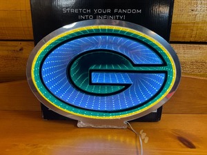 lot 41 image: Green Bay Packers LED Infinity LOGO Light. (No display stand.)