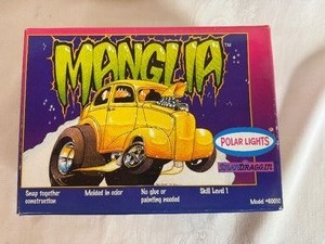 lot 87 image: Polar Lights Manglia Model Kit 1951 Model 6001C - Never Assembled