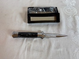 lot 91 image: Folding Pocket Knife (New)