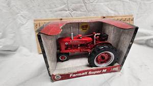 lot 244 image: 116 Farmall Super M