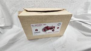 lot 248 image: 116 Farmall 806 Tractor