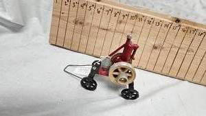 lot 264 image: 116 IHC Engine Pump