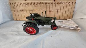 lot 275 image: 116 Massey Harris Cjhalanger