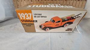 lot 284 image: 124 1937 Studebaker Coupe Express Pickup