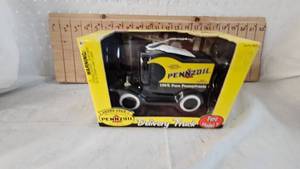 lot 287 image: 124 Pennzoil Ford Model T, Delivery Truck