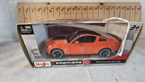 lot 291 image: 124 2012 Ford Mustang Boss 302