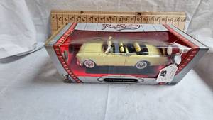 lot 295 image: 118 1953 Packard Caribbean