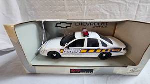 lot 298 image: 118 Watkins Glen Chevy Caprice Police Car