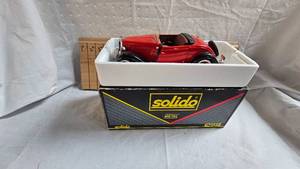 lot 304 image: 118 Ford Roadster