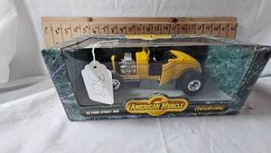 lot 309 image: 118 32 Ford Street Rod