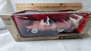 lot 311 image: 118 1957 Thunderbird