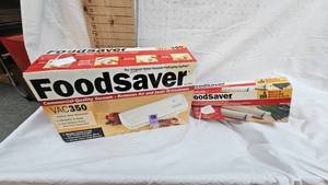 lot 391 image: Food Saver Vacuum Sealer wbags-works