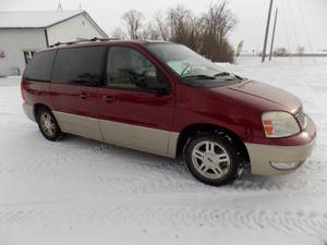 lot 4 image: 2004 Ford Freestar Limited