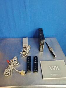 lot 36 image: Nintendo Wii video game console