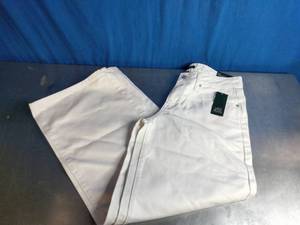 lot 45 image: Wild Fable Low-Rise Baggy Jeans