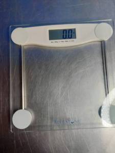 lot 6 image: Bluestone Digital Glass Bathroom Scale with an LCD display.