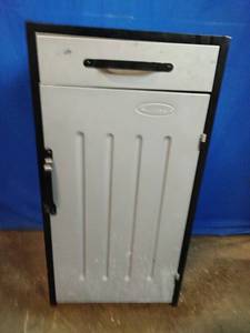 lot 60 image: Suncast Corporation,  Metal Cabinet a brand specializing in products for the home and garden.