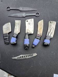 lot 75 image: 5 Throwing Cleavers- 2-8Throwing knives-1 Misc Throwing knife