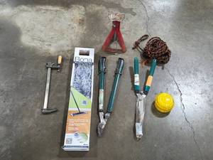 lot 22 image: Group of Lawn and Garage Tools with Floor Mop and Car Wax