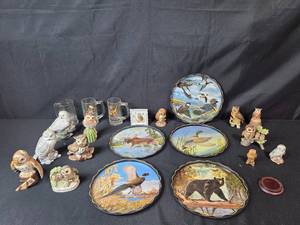 lot 66 image: Wildlife Collector Lot Owl Figurines, Decorative Plates, and Glass Mugs