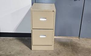lot 122 image: 2-Drawer Beige Metal Filing Cabinet 29x15x18 in
