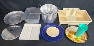 lot 157 image: Assorted Kitchenware Lot with Pot, Colander, Trays, Dish Rack, and More